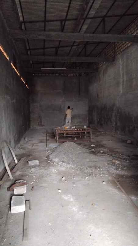 jual gudang usaha menganti