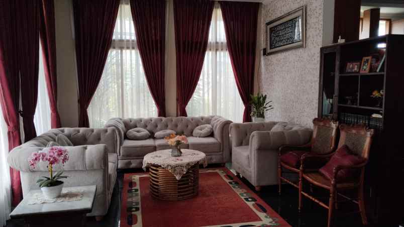 jual rumah luas view lembah di ciumbuleuit bandung