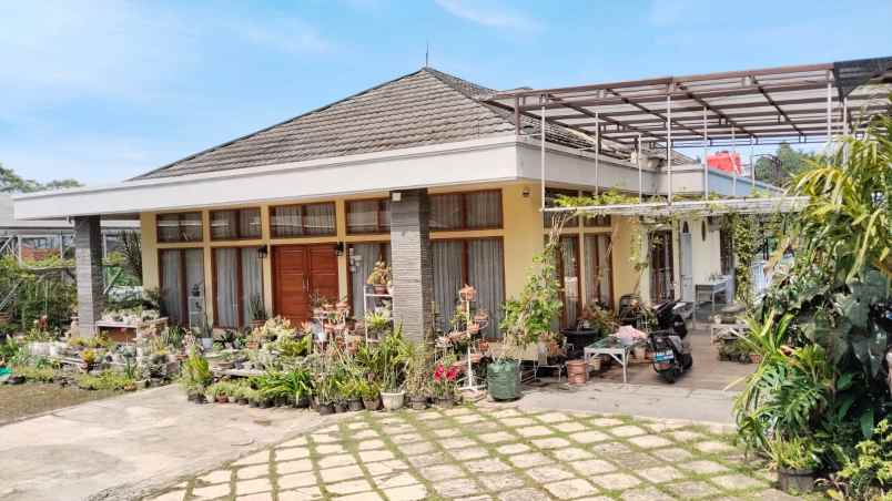 jual rumah luas view lembah di ciumbuleuit bandung