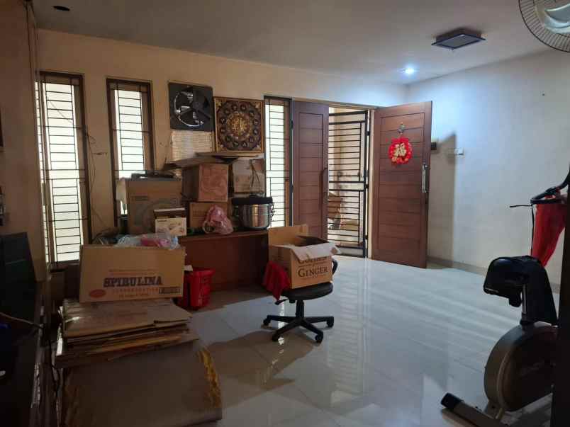 jual rumah taman palem lestari jak bar