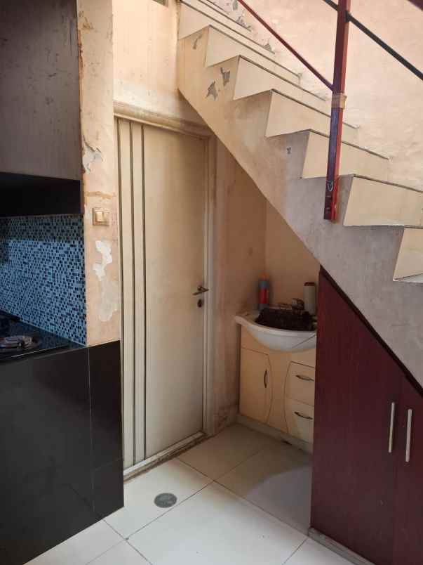 jual rumah taman palem lestari jak bar