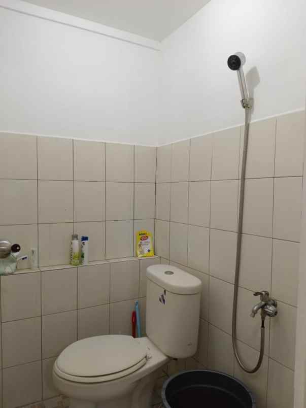 jual unit apartment green pramuka city 2br furnish