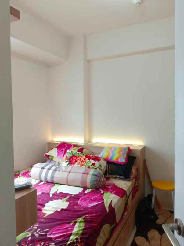 jual unit apartment green pramuka city 2br furnish