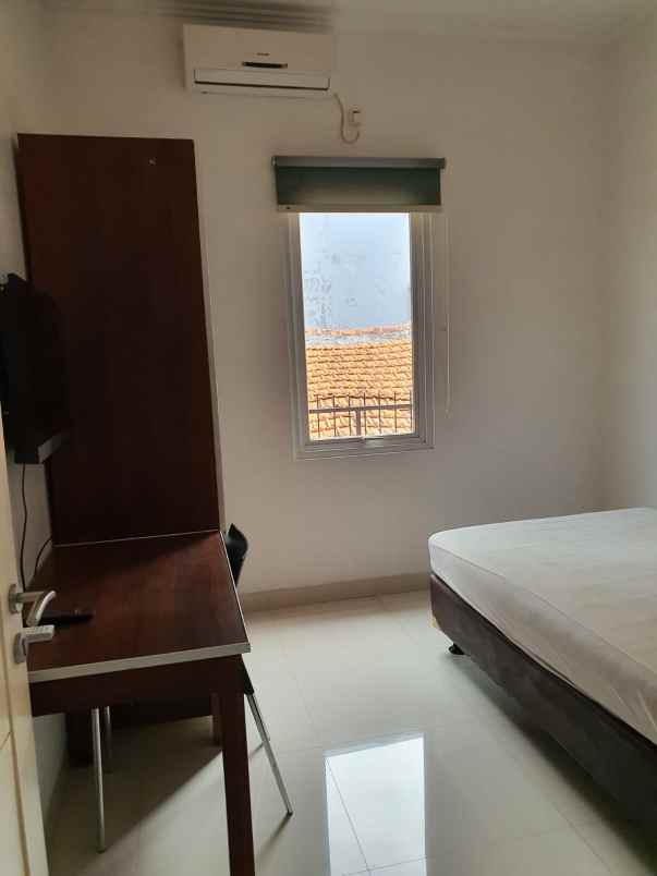 kost jl setiabudi timur jakarta