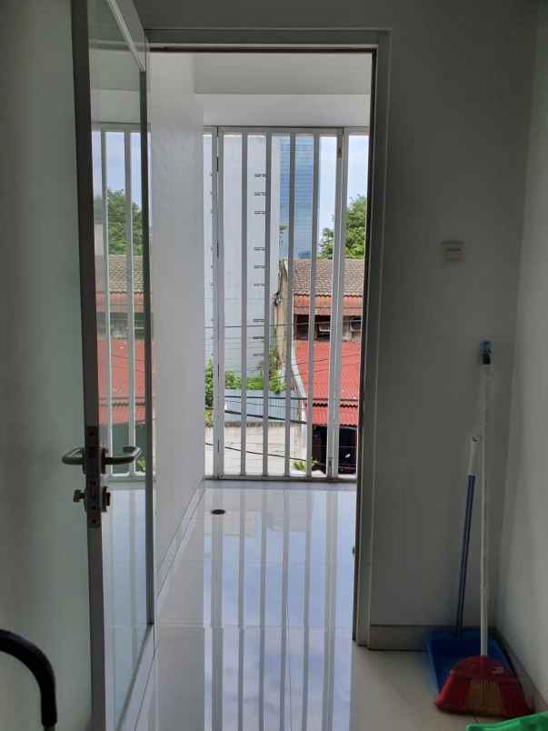 kost jl setiabudi timur jakarta