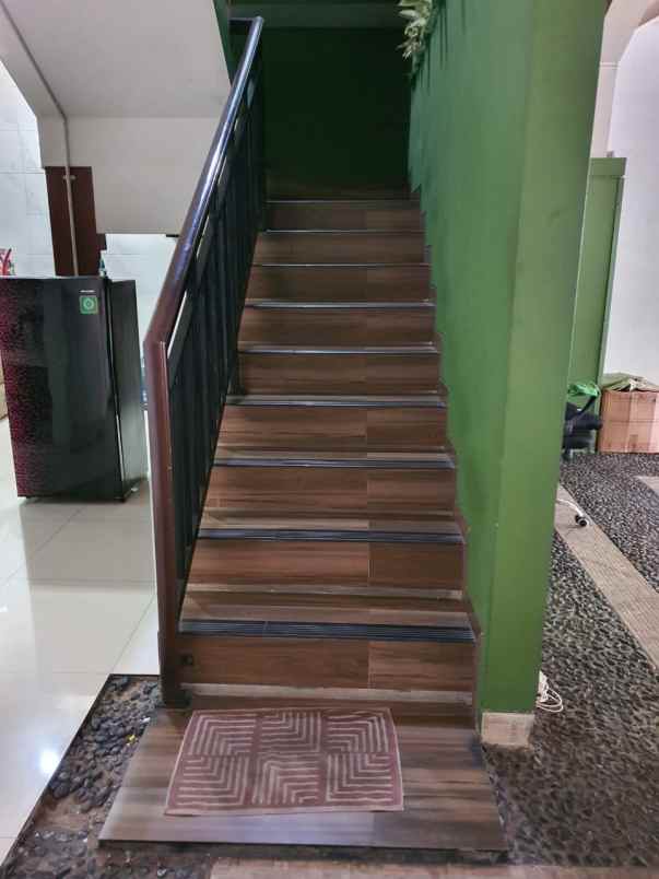 kost jl setiabudi timur jakarta