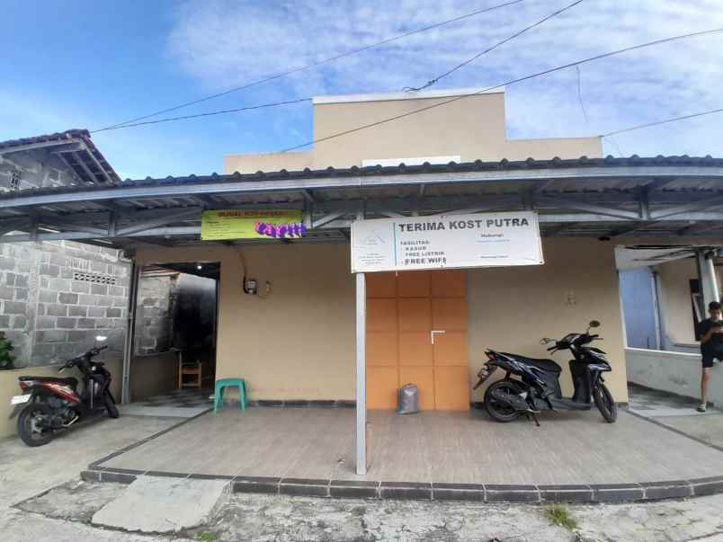 kost kostan dijual cepat dekat jl raya jogja solo
