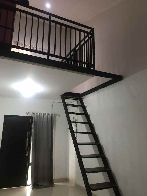 over kredit rumah di cibening setu bekasi