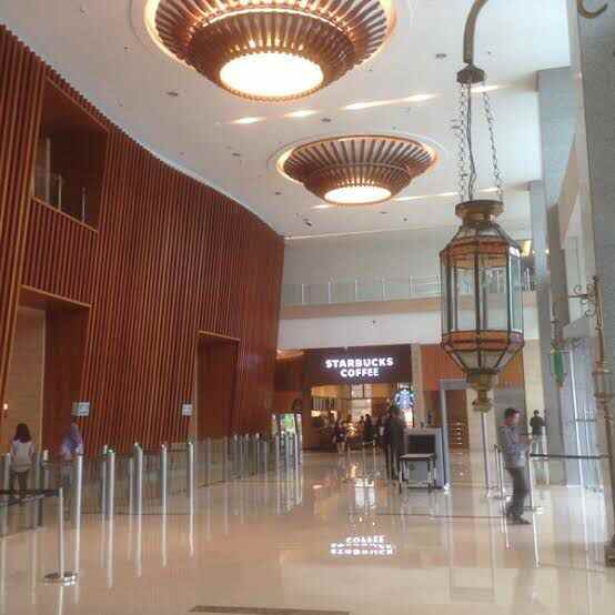 ruang kantor plaza oleos tb simatupang jakarta selatan