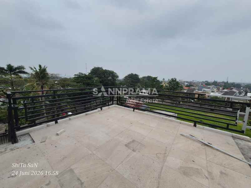 ruko 3 lantai bonus rooftop pancoran mas depok 2 7m