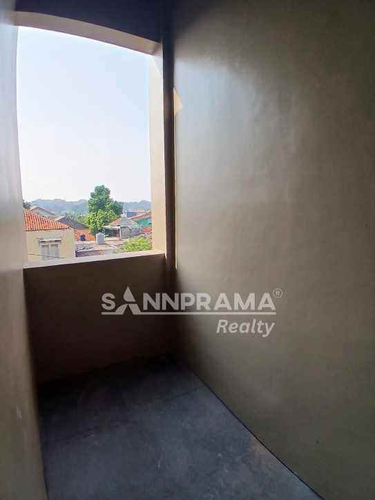 ruko 3 lantai di srengseng sawah jakarta selatan