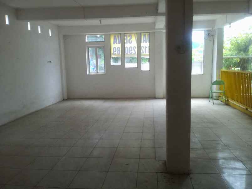 ruko gudang kantor tepi jalan dekat alun2