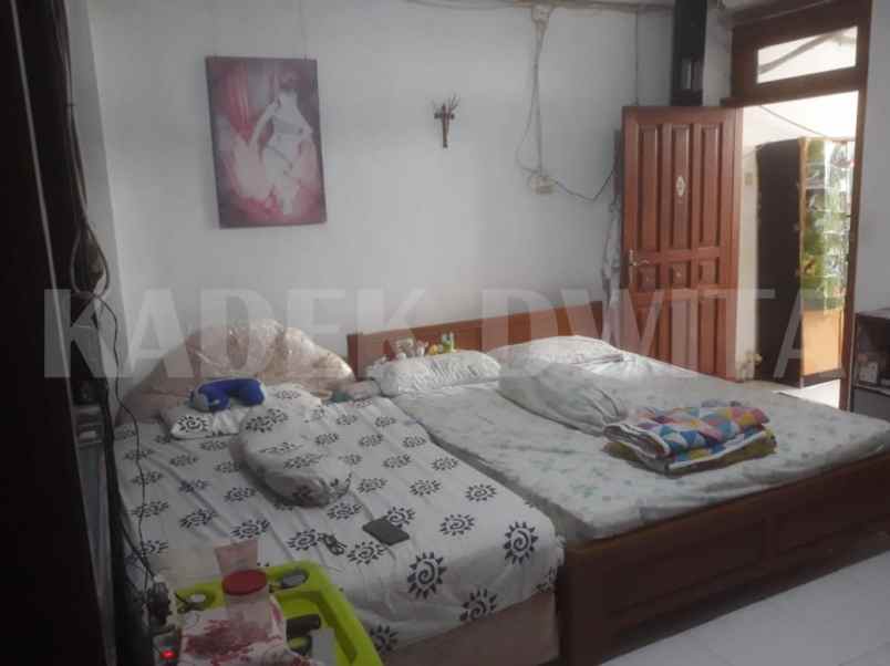 ruko lantai 3 jalan merdeka renon dekat hayam wuruk