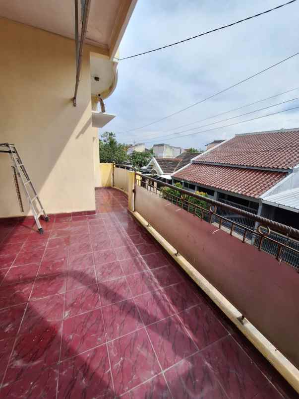 rumah 2 lantai di pedurungan semarang timur
