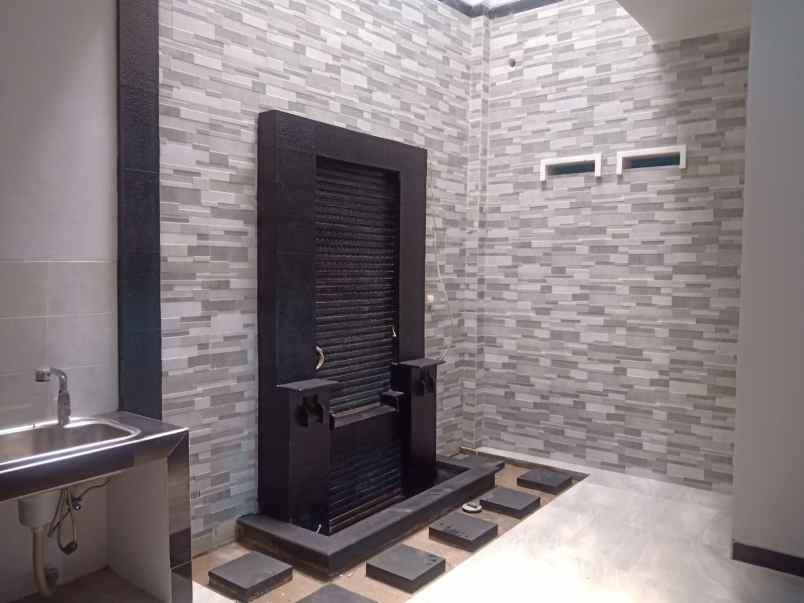 rumah 2 lantai di permata depok regency