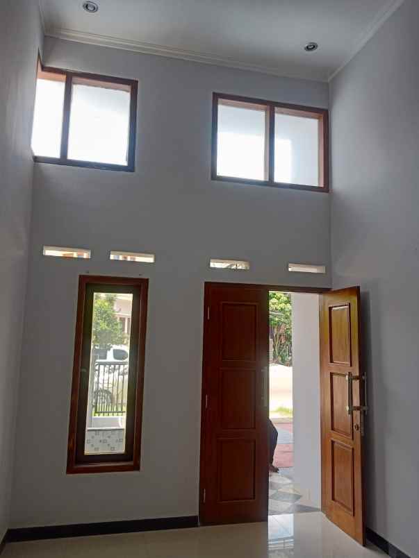 rumah 2 lantai di permata depok regency