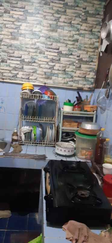 rumah 2 lantai di perumnas 2 tangerang