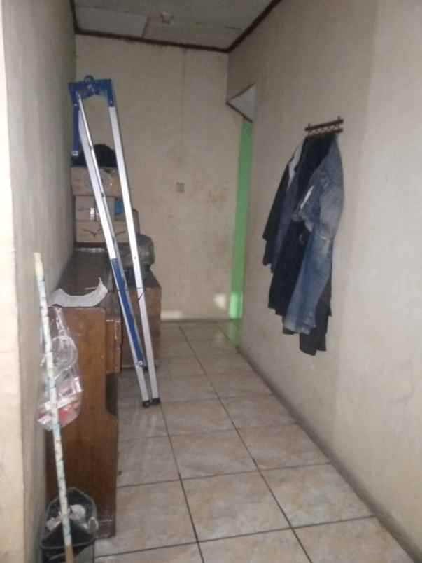 rumah 2 lantai di perumnas 2 tangerang