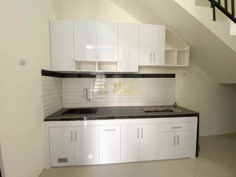 rumah 2 lantai kontemporer siap huni di ngaglik sleman