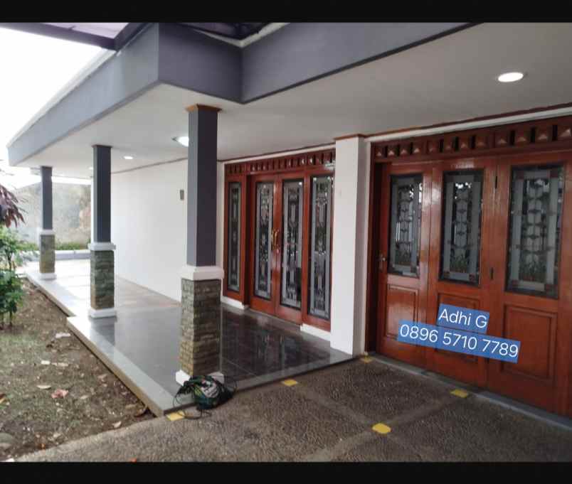 rumah asri luas tanah besar di cigadung dekat ke dago