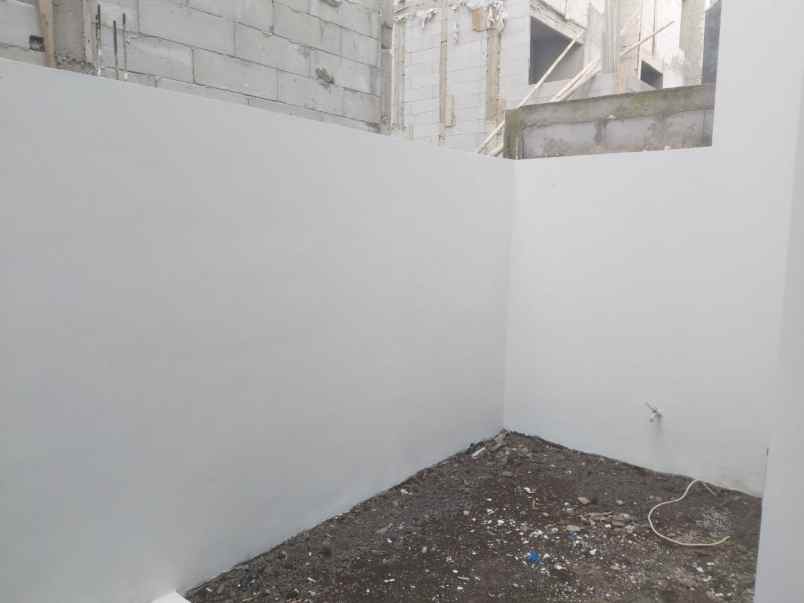 rumah baru 2 lantai dekat exit tol cileunyi