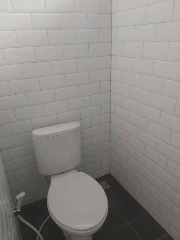 rumah baru 2 lantai dekat exit tol cileunyi