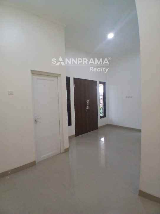 rumah baru 2 lantai di kavling ui barat beji depok iml