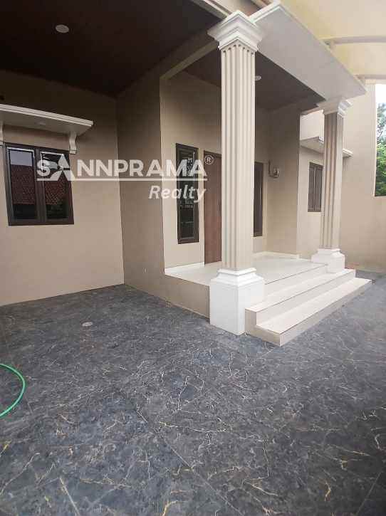 rumah baru 2 lantai di kavling ui barat beji depok iml