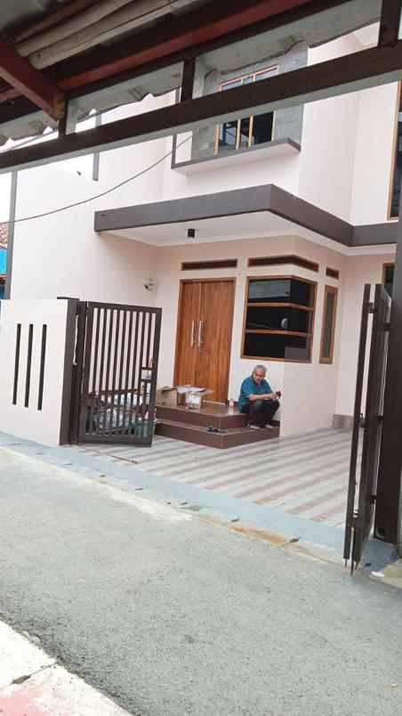 rumah baru 2 lantai siap huni dekat exit toll pasteur