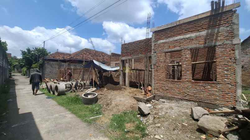 rumah baru legalitas aman dekat jalan jogja solo