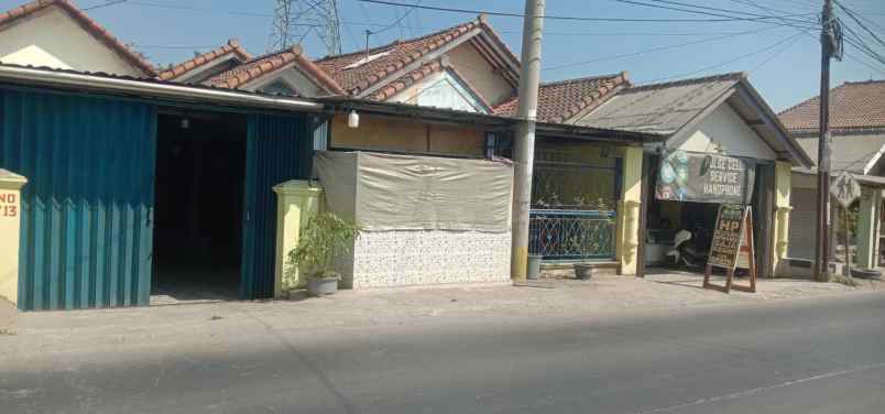 rumah besar dan luas strategis pinggir jl raya