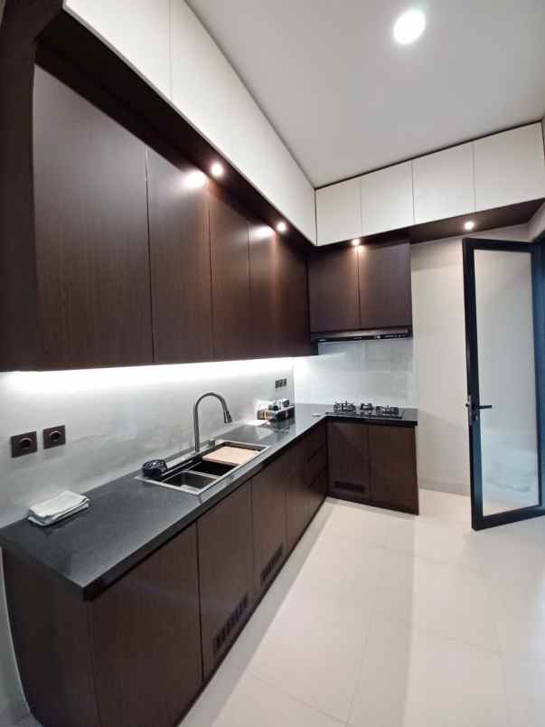 rumah brand new mewah area sektor 7 di bintaro jaya