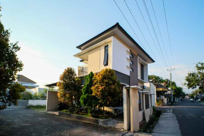 rumah casa rajawali siap huni