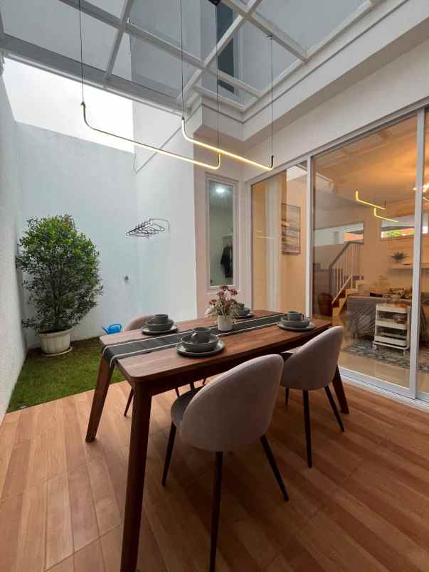 rumah cluster baru 2 lantai dekat mall xchange bintaro