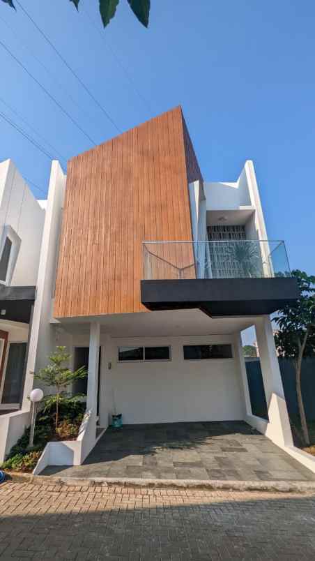 rumah cluster baru 2 lantai dekat mall xchange bintaro