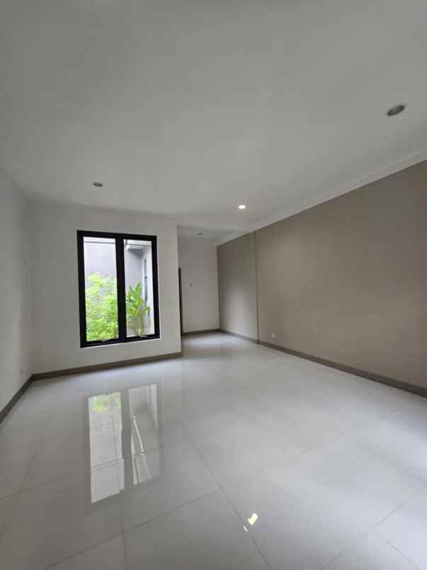 rumah dalam komplek cipinang elok jatinegara jaktim