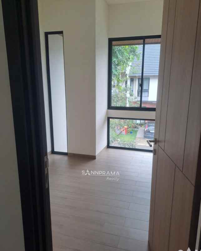 rumah di cluster exclusive sutera sawangan rich