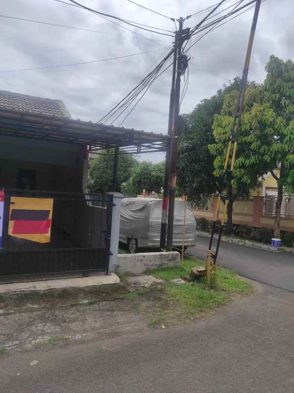 rumah dicluster green sevilla tangerang