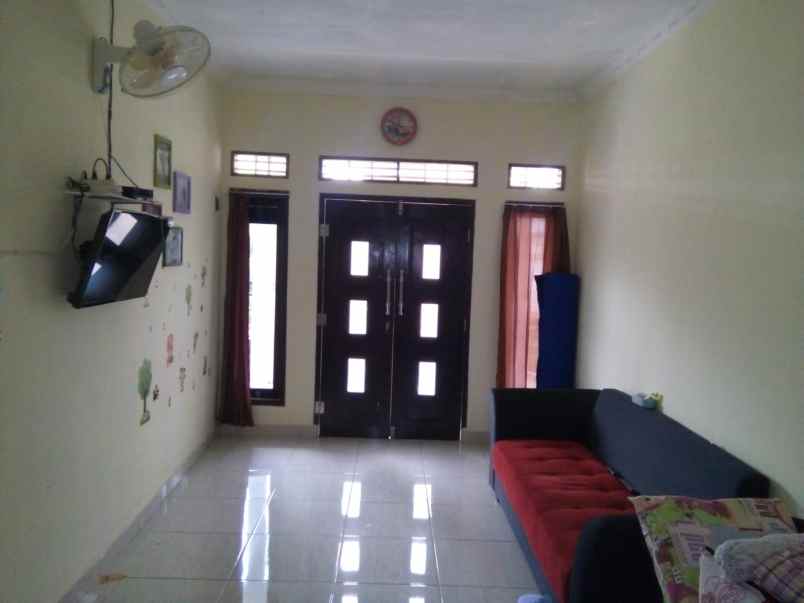 rumah dijual dekat exit tol dan pasar induk cikopo