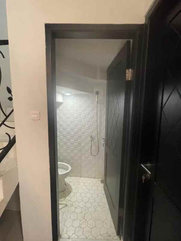 rumah dijual di lenteng agung jakarta selatan