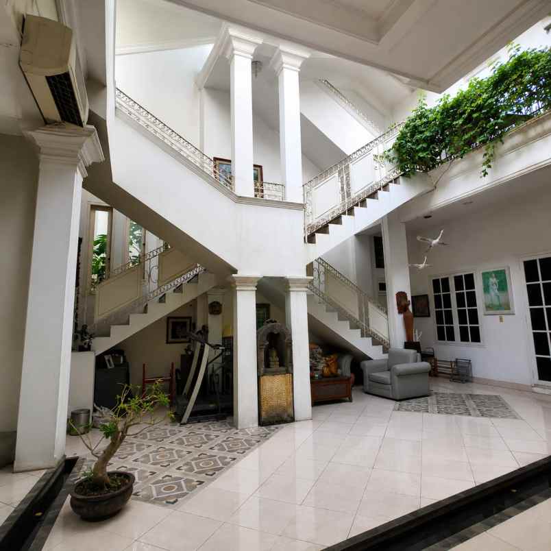 rumah disewakan di menteng
