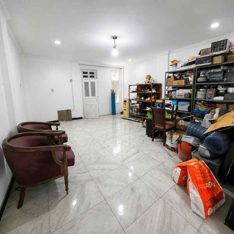 rumah disewakan di menteng dalam