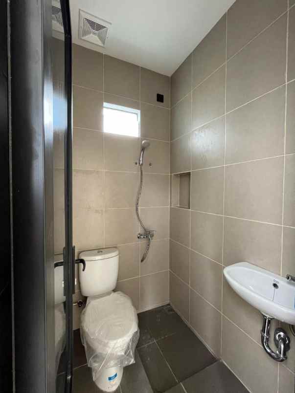 rumah hegarmanah habitat land