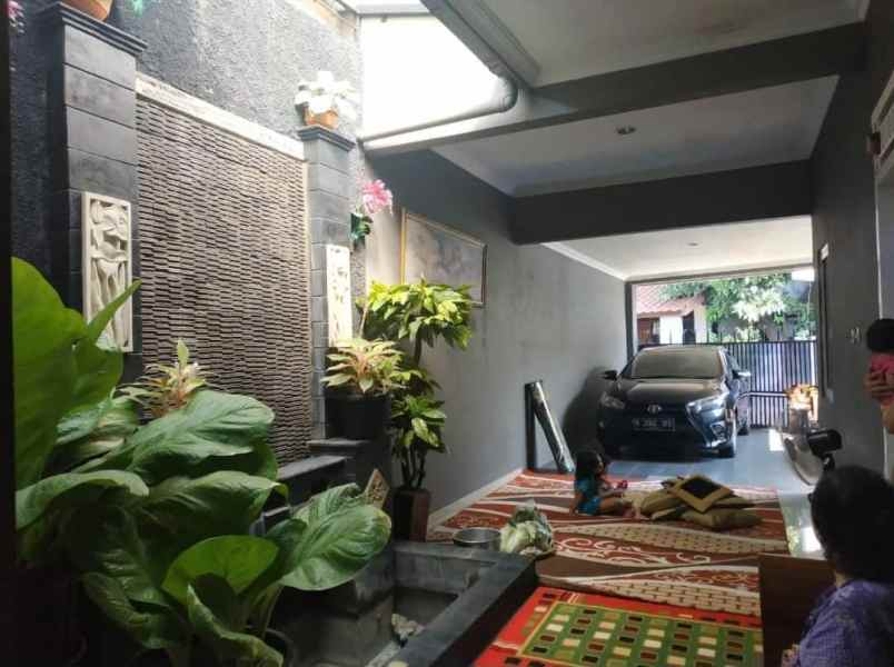 rumah hook 2 lantai di komp deplu kreo tangerang kota