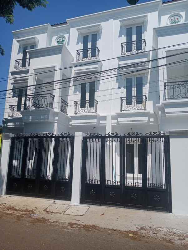 rumah jagakarsa jaksel