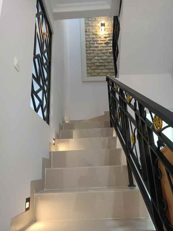 rumah jl h matasan ragunan kec