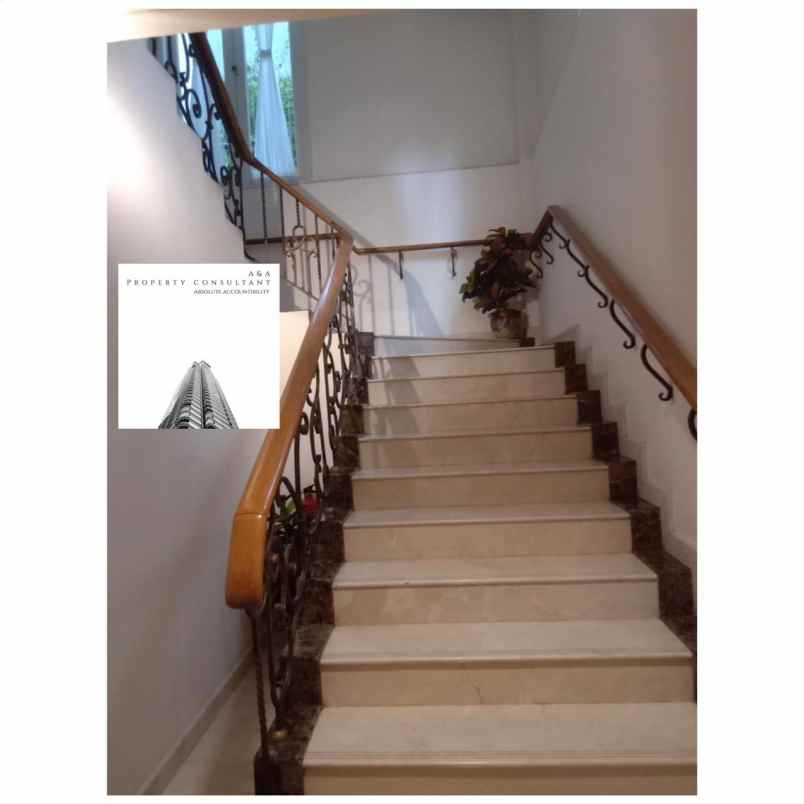 rumah jl hang tuah jakarta selatan