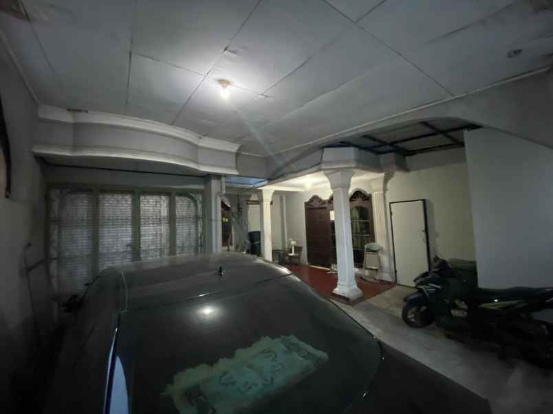 rumah jl lapangan bola kebun jeruk