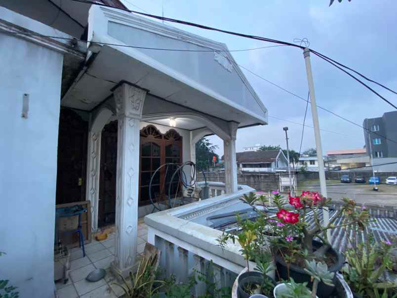 rumah jl lapangan bola kebun jeruk
