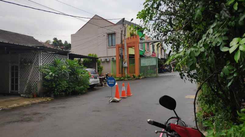 rumah jl masjid raya